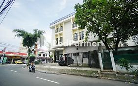 Toba Syariah Near Benhil Redpartner