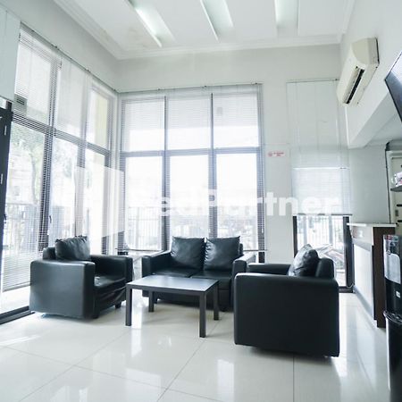 Toba Mansion Syariah Near Benhil Redpartner Hotel Jakarta Bagian luar foto