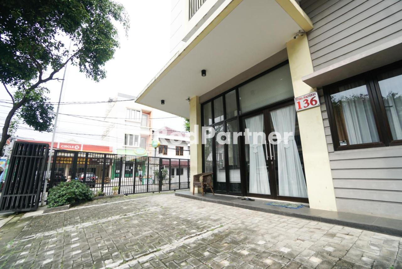 Toba Mansion Syariah Near Benhil Redpartner Hotel Jakarta Bagian luar foto