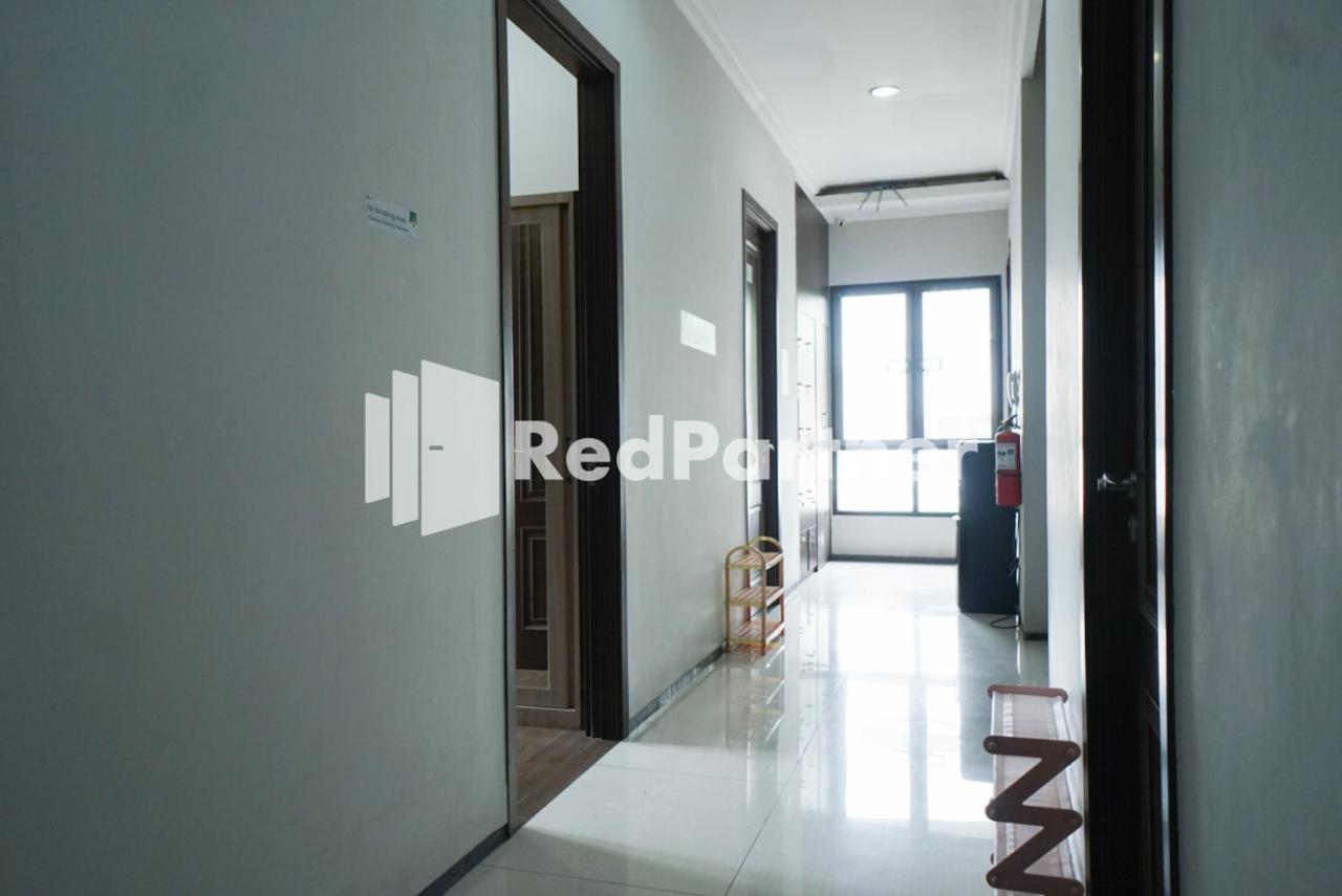 Toba Mansion Syariah Near Benhil Redpartner Hotel Jakarta Bagian luar foto