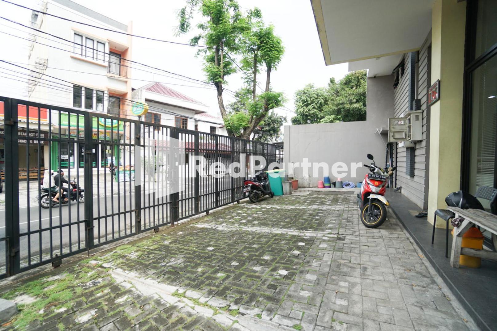 Toba Mansion Syariah Near Benhil Redpartner Hotel Jakarta Bagian luar foto